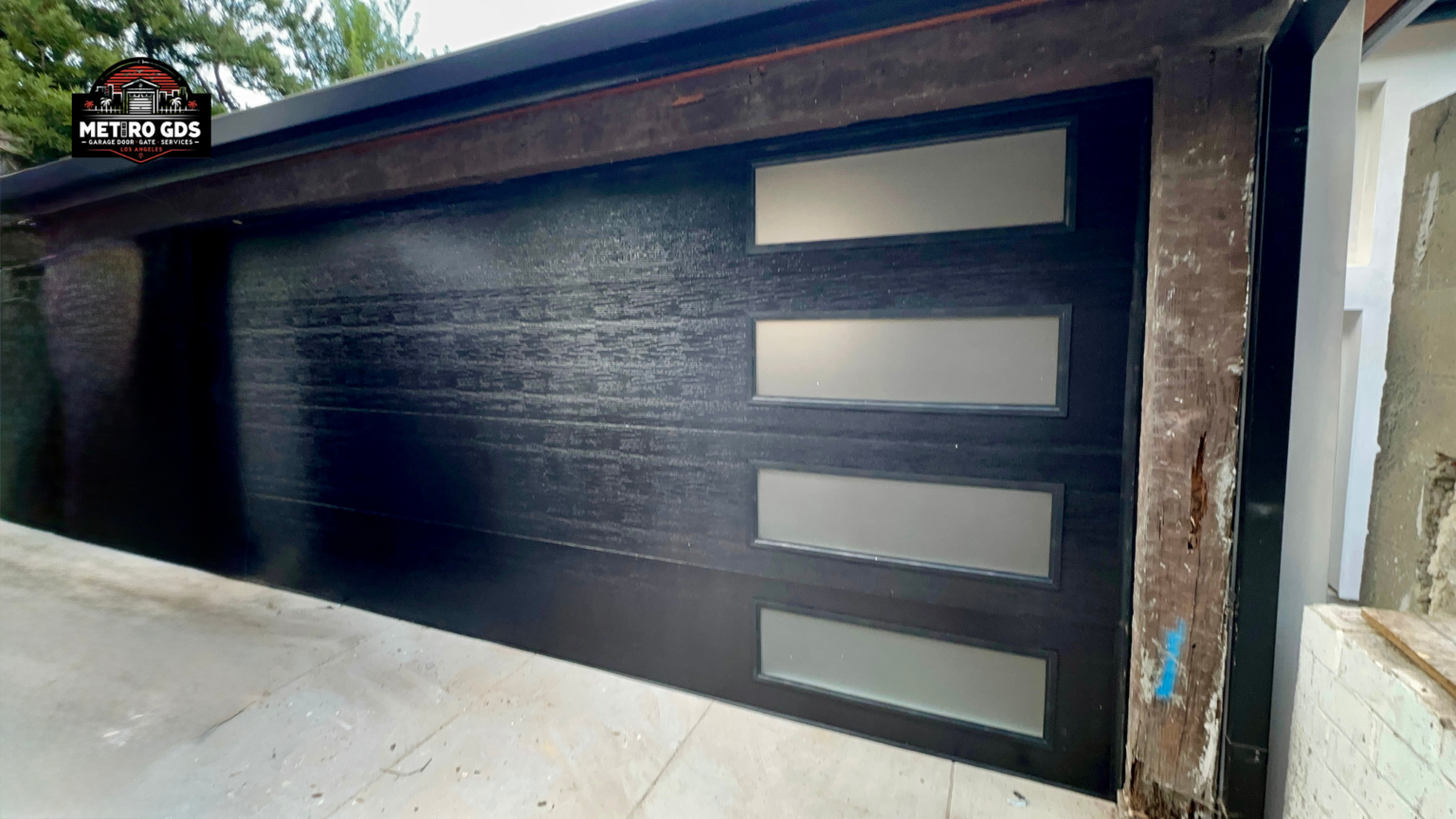 Metro GDS: High-Quality Garage Door and Gate Services in Encino, CA