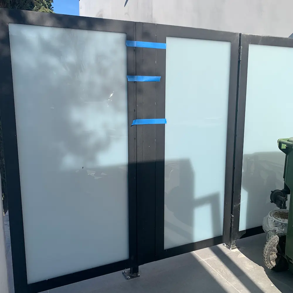 Fast Bi-Folding Automatic Gates